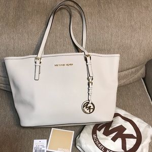 Michael Kors jet set travel tote